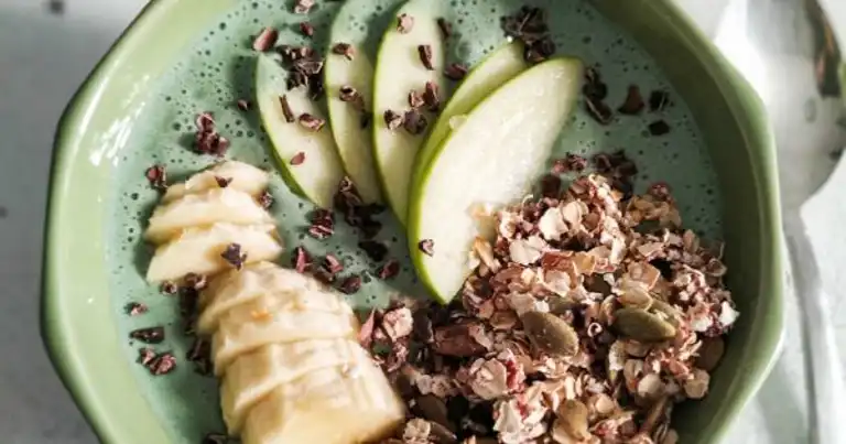 Enerji Deposu: Muzlu Spirulina Bowl Tarifi