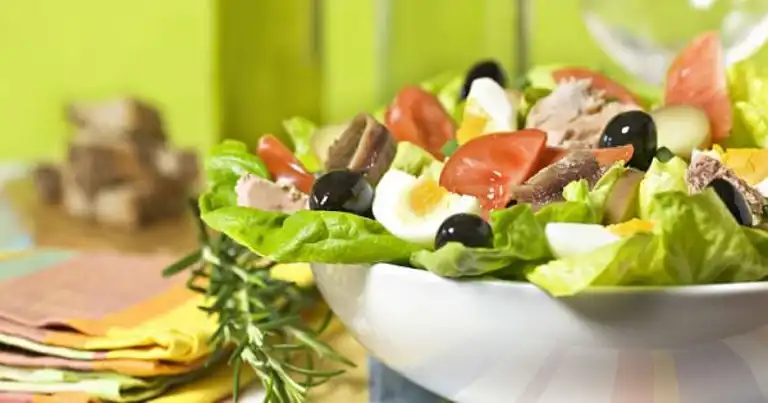 Lezzetli Ton Balıklı Niçoise Salatası Tarifi