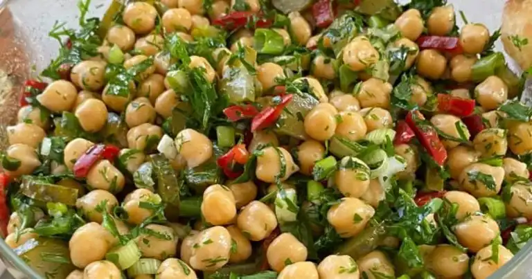 Nefis Nohut Salatası Tarifi