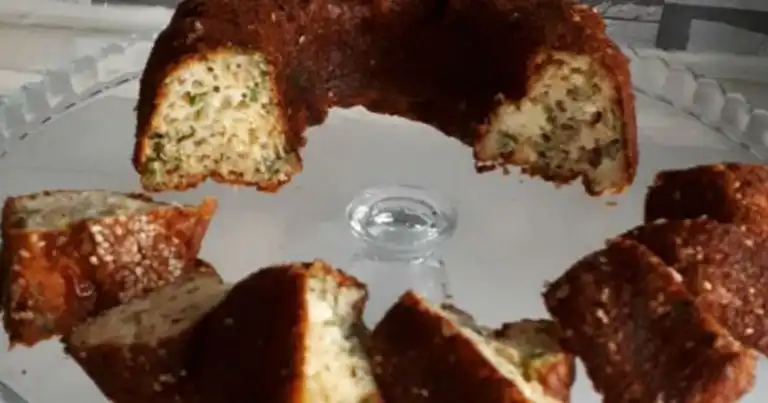 Mis Gibi Kokulu Peynirli Yeşillikli Kek Tarifi