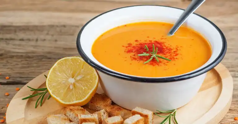 Pratik Salçalı Mercimek Çorbası Tarifi