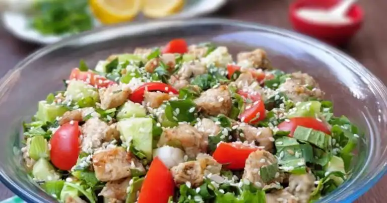 Nefis Susamlı Tavuk Salatası Tarifi