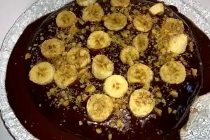Tavada Çikolatalı Muzlu Pasta Tarifi (Fırınsız!)
