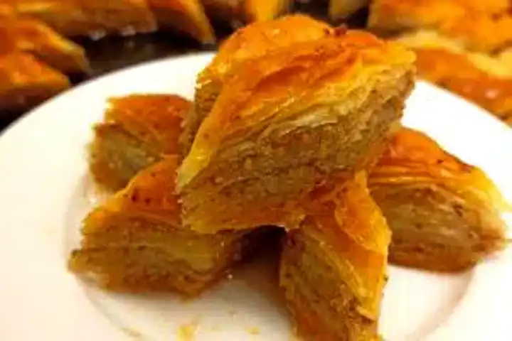 Unutulmaz Lezzette Çıtır Baklava Tarifi