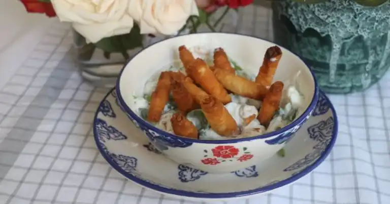 Çıtır Yufka ve Tavuklu Semizotu Salatası