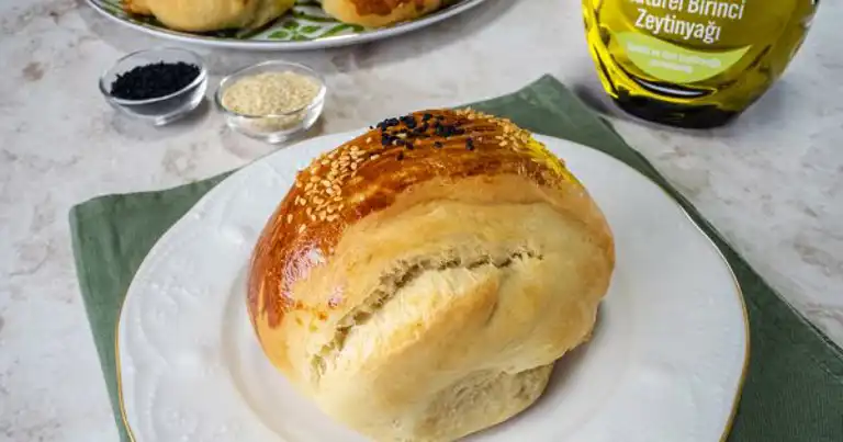 Yumuşacık Yağlı Ramazan Çöreği Tarifi