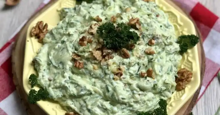 Nefis Yoğurtlu Kabak Salatası Tarifi