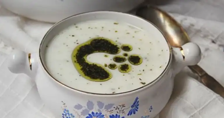 Nefis Yumurtasız Yoğurt Çorbası Tarifi
